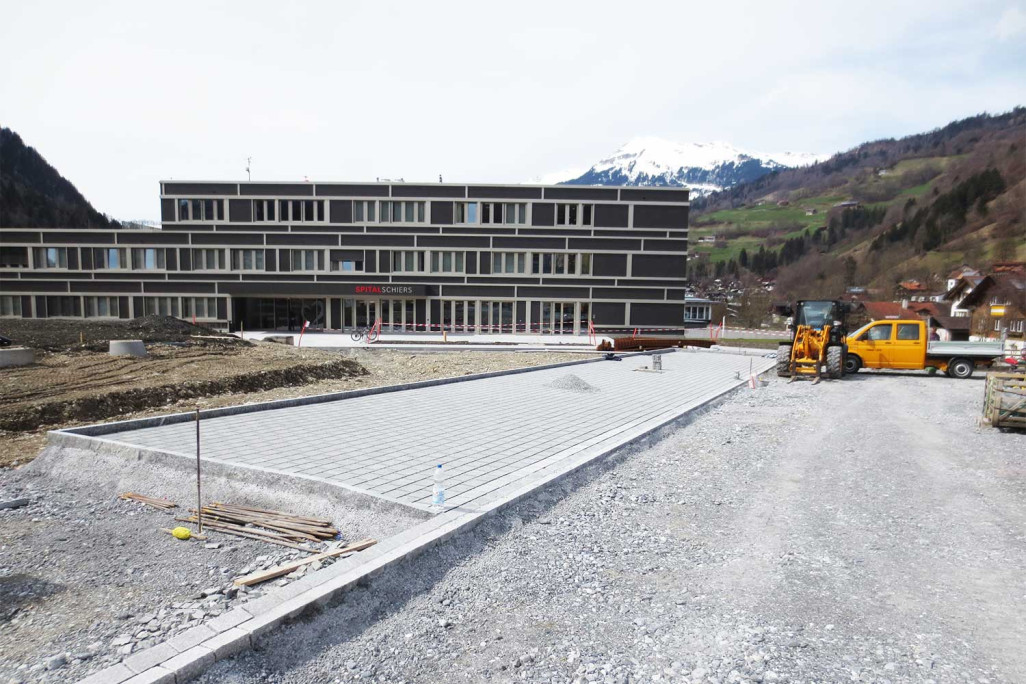 Spital Schiers, Infrastrukturanlagen Umgebung, HMQ AG